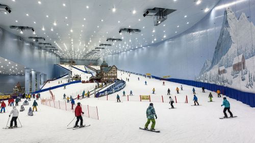 Sci indoor: nel mondo superati i 200 comprensori al coperto, la Cina guida la rivoluzione della neve tutto l'anno