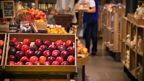 La mela marlene dall'albero al supermercato