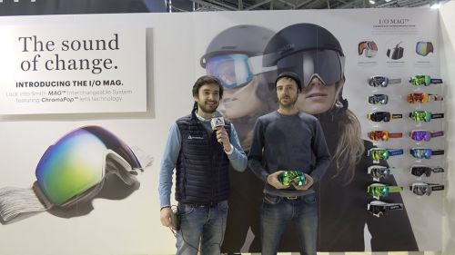 Dainese punta sull'abbigliamento e consolida il suo primato nel settore delle protezioni.