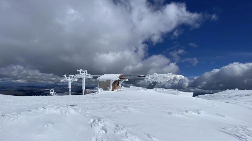 Sciare sulle grandi isole del Mediterraneo, in Sardegna aspettando la riapertura di Bruncu Spina