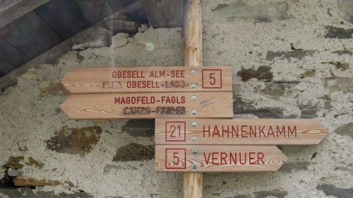 Bilinguismo e polemiche : in Alto Adige 132 località avranno solo il nome in tedesco