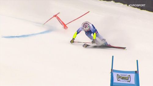 De aliprandini inforca nel gigante dell'alta badia, ma rimane in piedi ed è il migliore degli italiani