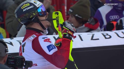 Manuel Feller trionfa in slalom davanti al suo pubblico, il video della sua seconda manche