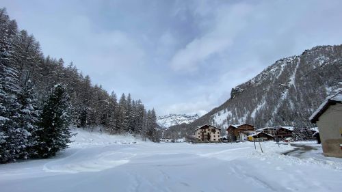 In Valle d'Aosta riaprono i centri di fondo per gli agonisti, dal 12 dicembre accesso per tutti