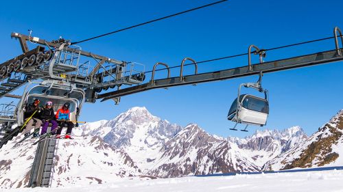 A La Thuile si scia su tutto il comprensorio. Offerte skipass per bambini, famiglie e principianti