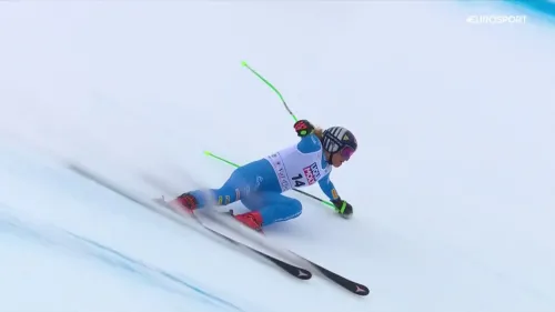 Il miracolo di Sofia Goggia: mano sulla neve, si salva e resta in gara nella discesa della Val dIsere
