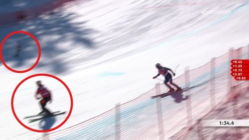 Che pericolo per Jared Goldberg in discesa, evita gente in pista a oltre 100 km/h! L'americano costretto al ritiro