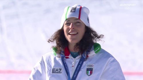 Grazie infinite fede! la premiazione e l'inno di mameli della leggendaria brignone