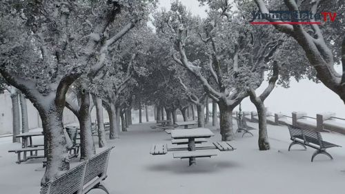 27 gennaiio 2021. la neve a monte sant'angelo in puglia