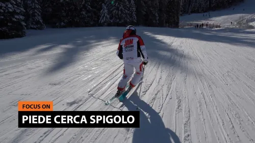 PIEDE CERCA SPIGOLO