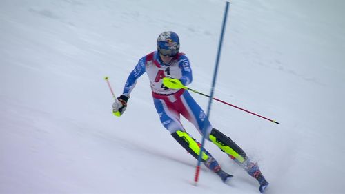 Noel cala il poker, conquista lo slalom di kitzbuehel. il video