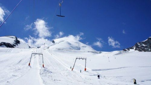 Domani apre lo sci estivo a Saas-Fee, ma solo per gli allenamenti degli atleti.