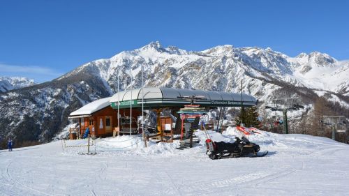 Bardonecchia annuncia il rilancio. 16 milioni in 2 seggiovie, una nuova area freestyle, il palazzetto dello sport