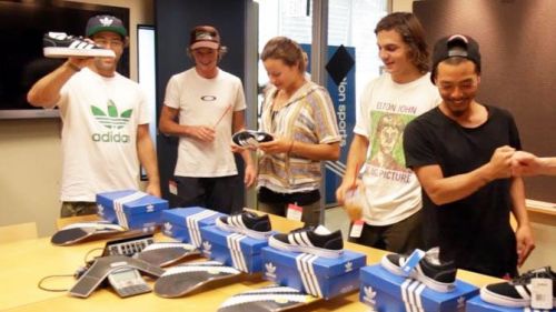 Adidas entra nel mondo dello Snowboard. La nuova collezione e il team
