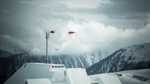 Suzuki Nine Knights. Salti da record del mondo all'evento freestyle in Alto Adige