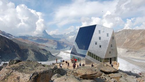 Capanna del Monte Rosa: un eco-rifugio autosufficiente grazie all'energia solare