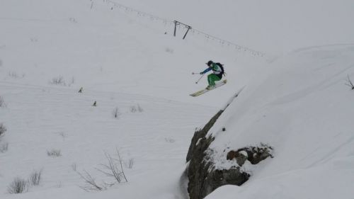 Il bel salto di uno dei concerrenti
