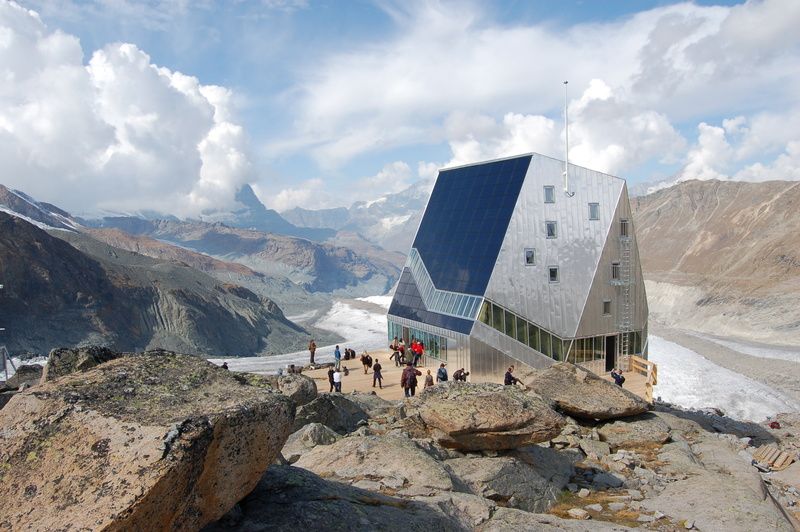 Capanna del Monte Rosa - Visuale della facciata