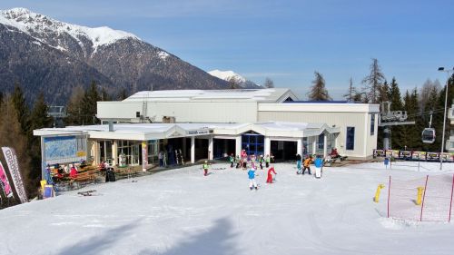 stazione Marilleva 1400 con partenza cabinovia