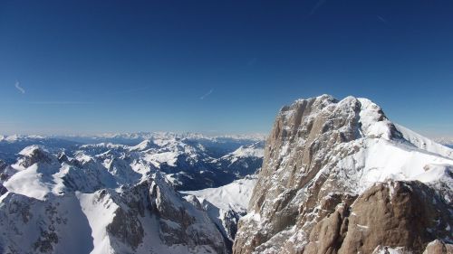 La Marmolada passa al Trentino. In Veneto è polemica 