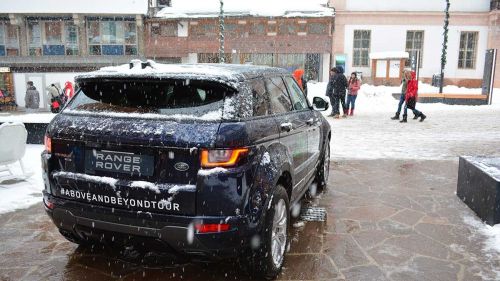 The Above & Beyond Tour. Il Tour invernale Land Rover parte da Cortina 