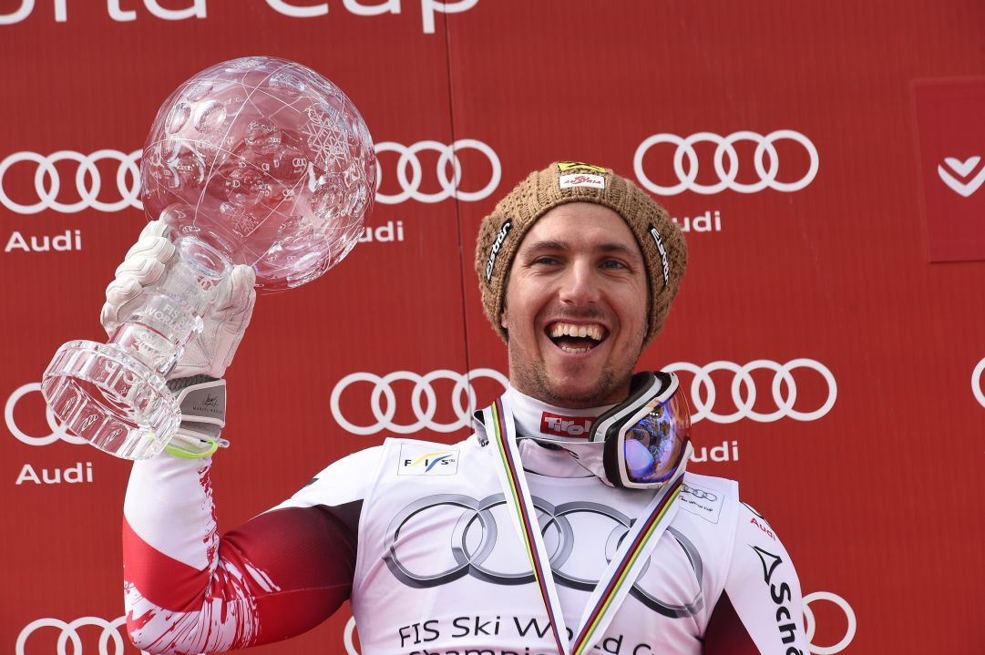 Hirscher chiude i conti per la sua quarta Coppa del Mondo assoluta in gigante, poi 24 ore più tardi va a prendersi tutto in slalom. Terzo dopo la 1^ manche dietro a Gross e Kristoffersen, regala e si regala una discesa perfetta, vincendo con oltre 8 decimi su Razzoli e prendendosi così, con la sfera di cristallo di slalom, anche il primo “triplete” di coppe (generale, slalom e gigante), impresa che replicherà altre tre volte.

