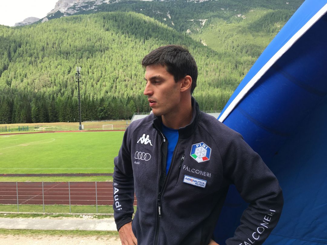 Lo spilimberghese Costantino Ughi concentrato prima del via della gara di bob a due. L'atleta dell'Aeronautica Militare dallo scorso anno è diventato ufficialmente un pilota. In questa edizione dei campionati di spinta si è piazzato al secondo posto