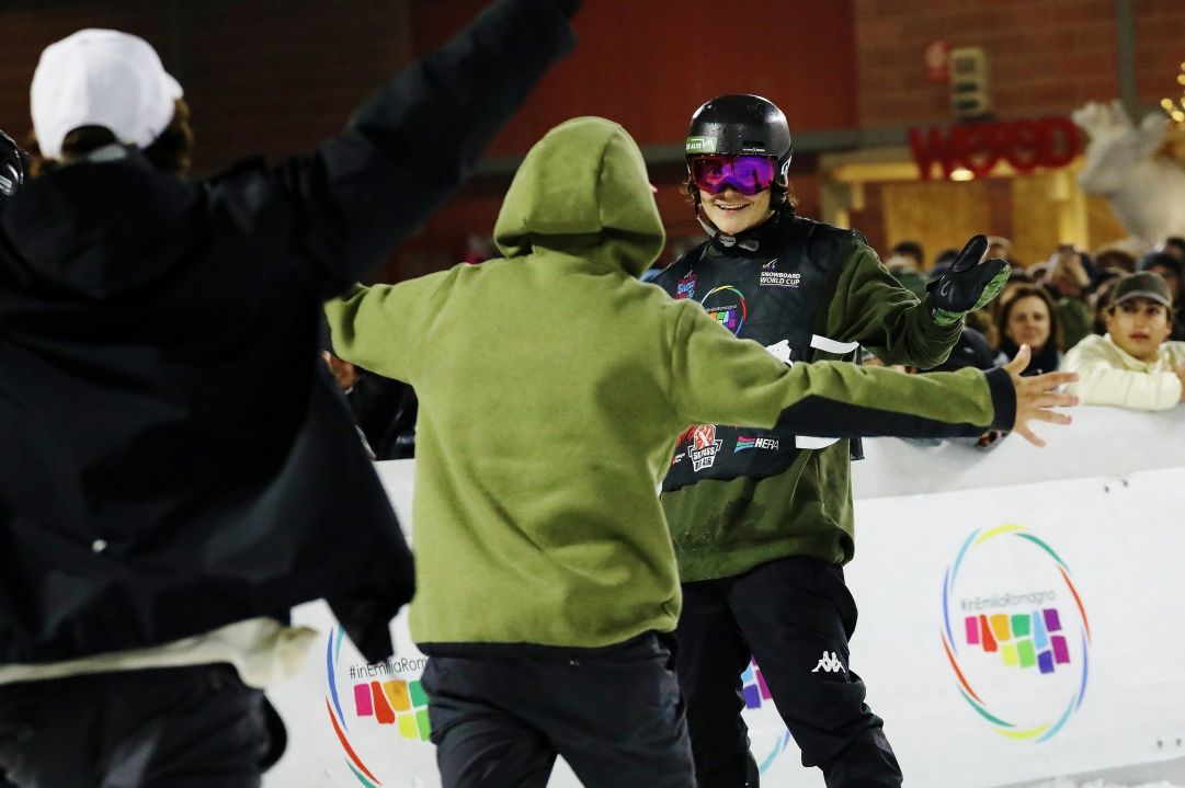 Tutta la gioia di Nicola Liviero e della squadra italiana di snowboard dopo lo splendido sesto posto davanti al pubblico di casa

Photo by Michele Dardanelli