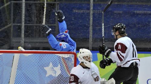 Parte bene l'Italia dell'hockey maschile a Trentino 2013