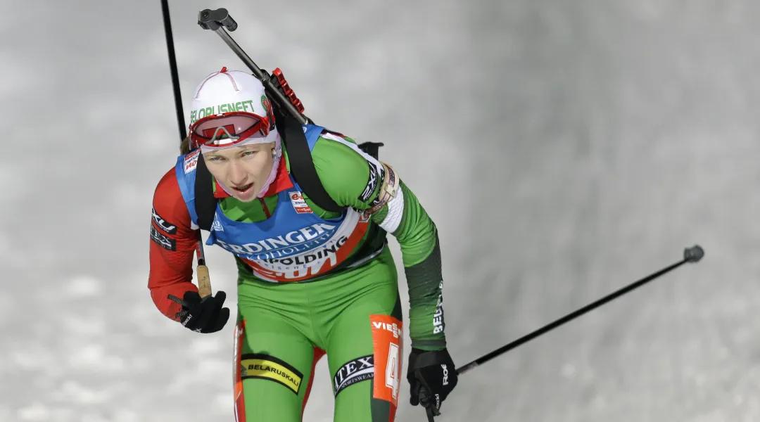 Darya Domracheva domina la sprint di Oberhof. Dorothea Wierer nona