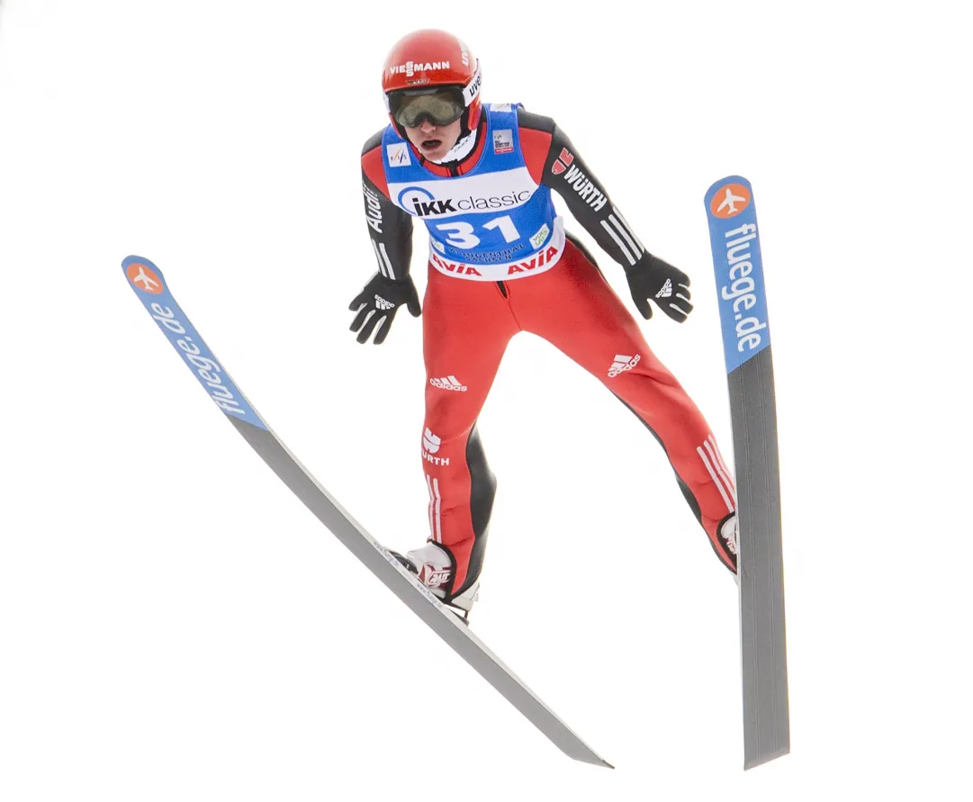 A Engelberg Richard Freitag vince una gara con i primi quattro divisi da 1,5 punti!