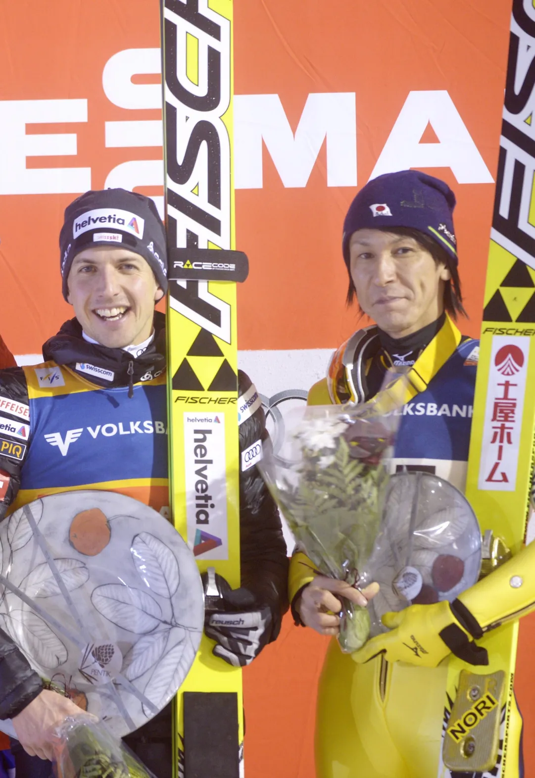 Noriaki Kasai e Simon Ammann vincono ex aequo e scrivono assieme la storia a Ruka