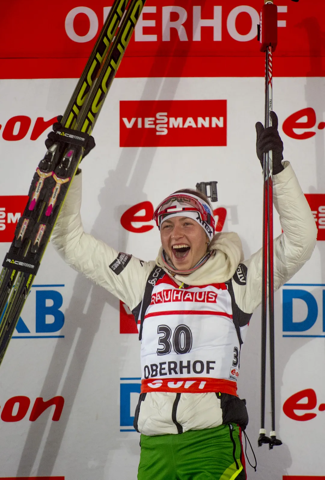 Darya Domracheva come da copione, suo l'inseguimento di Oberhof