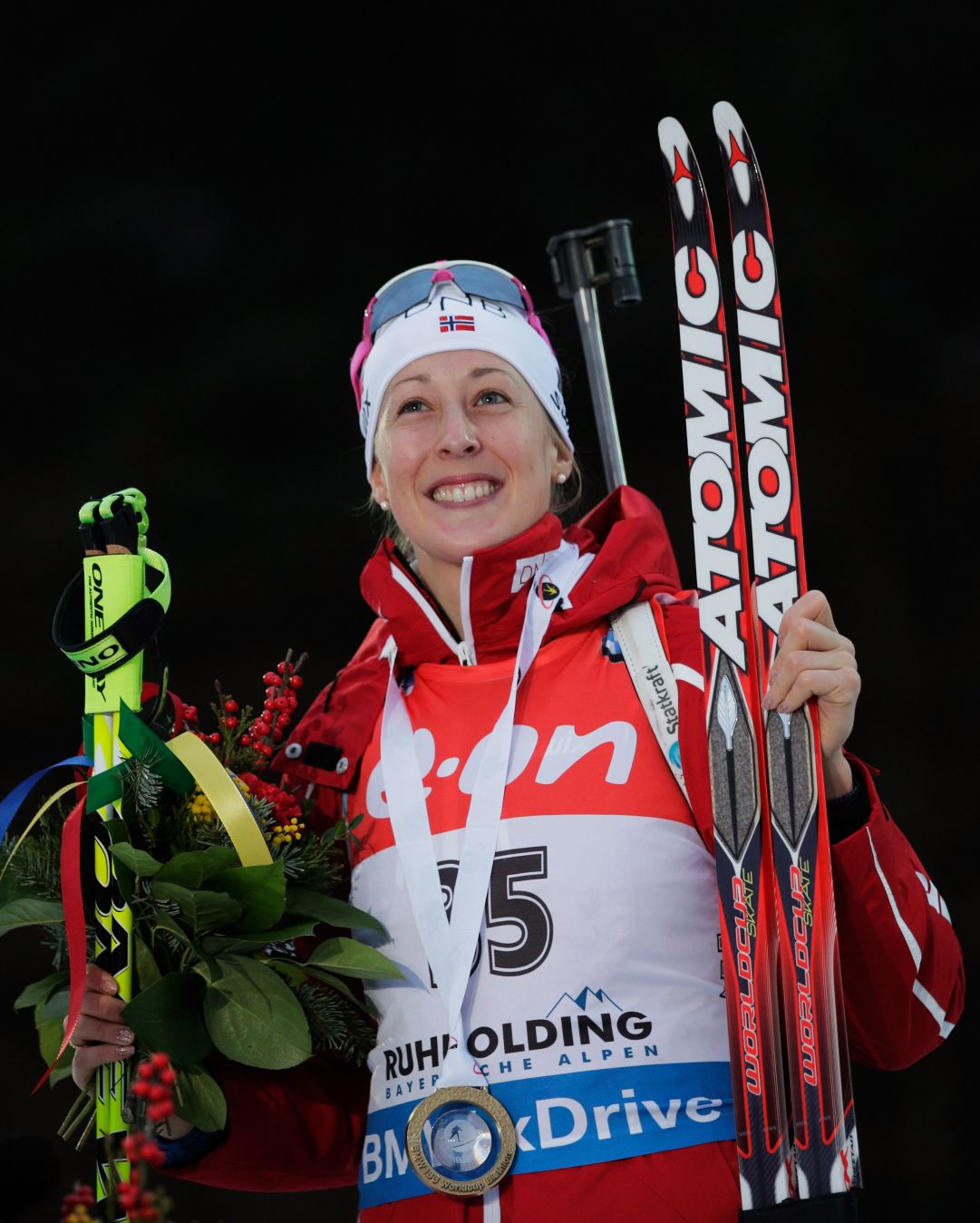 Fanny Horn fa saltare il banco nella sprint di Ruhpolding. Domracheva 'mangia' 18 punti a Mäkäräinen