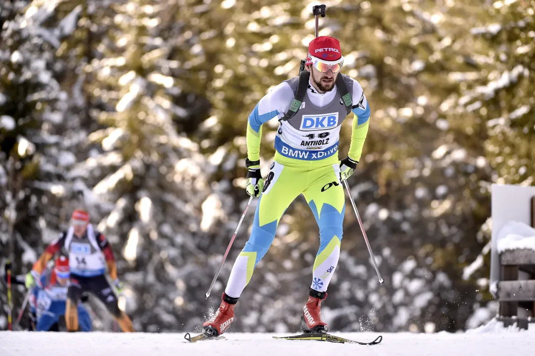 Prima vittoria stagionale per Jakov Fak nella sprint di Nove Mesto