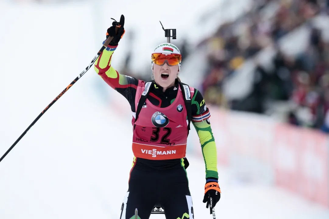 Darya Domracheva vince la sprint di Oslo e diventa pettorale giallo. Dorothea Wierer 6^
