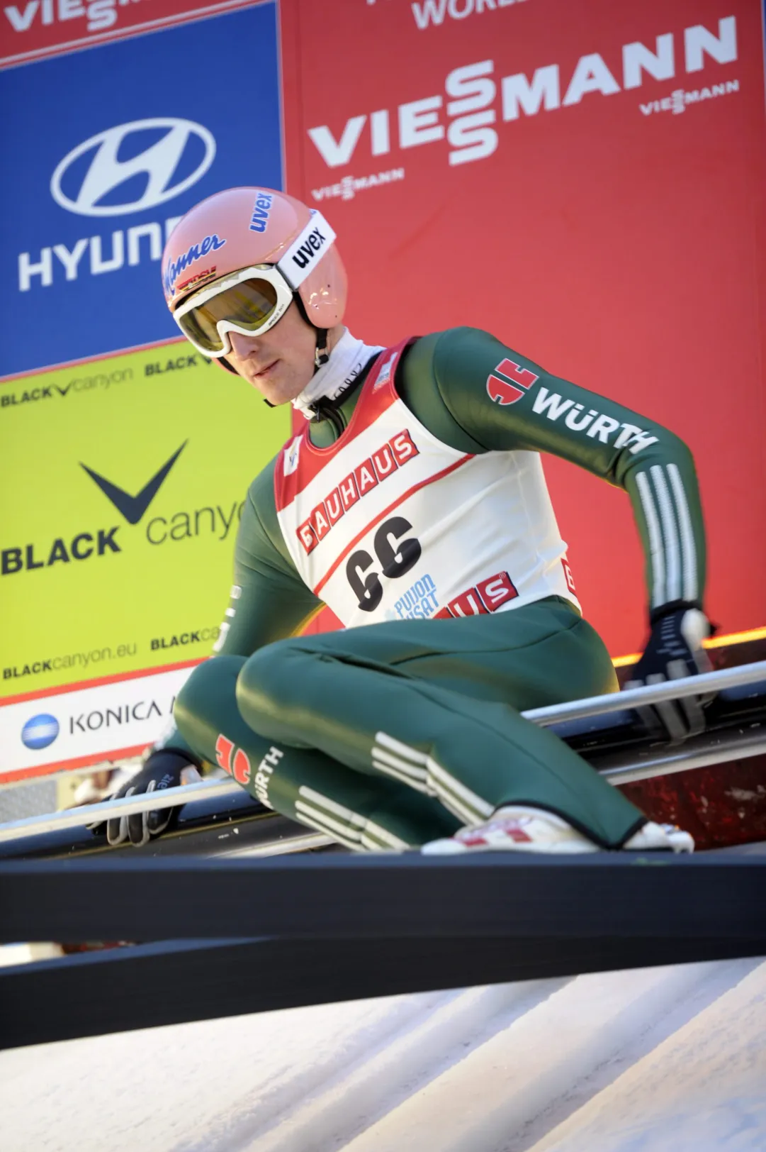 Severin Freund inarrivabile a Holmenkollen. Stoch con le mani sulla Coppa del Mondo