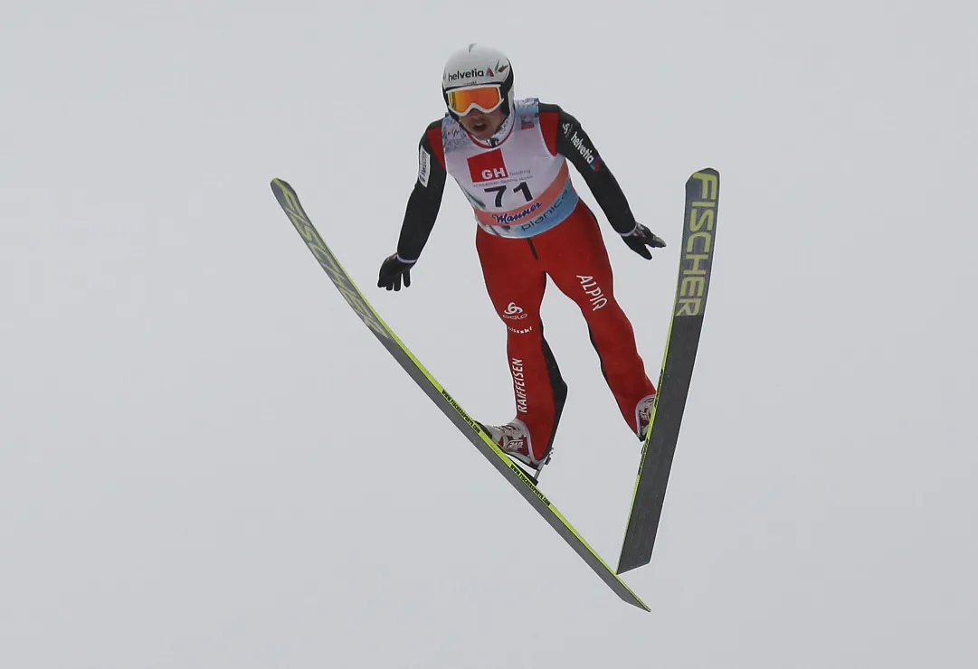 Simon Ammann trionfa a Ruka, due giapponesi sul podio dopo quasi 9 anni