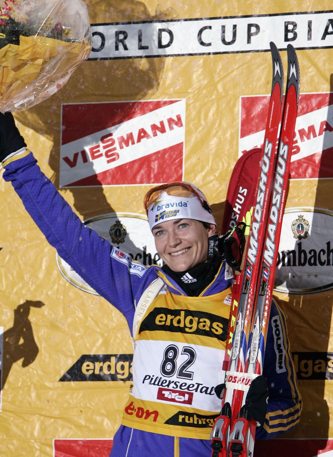 Anna Carin Olofsson doma la nevicata di Hochfilzen e vince per la prima volta