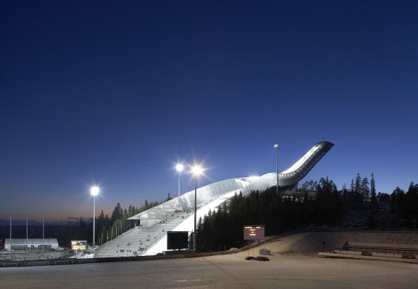 Il salto con gli sci fa tappa nella 'Mecca' di Holmenkollen [Presentazione]