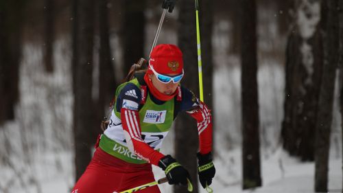 Kati Wilhelm trionfa fiaccando Sandrine Bailly, mentre Magdalena Neuner sfiora la top ten