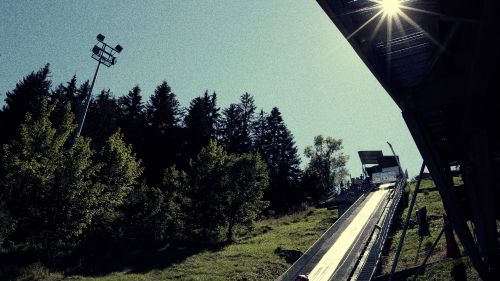 Tutti gli appuntamenti estivi del salto maschile, in totale programmate 40 gare