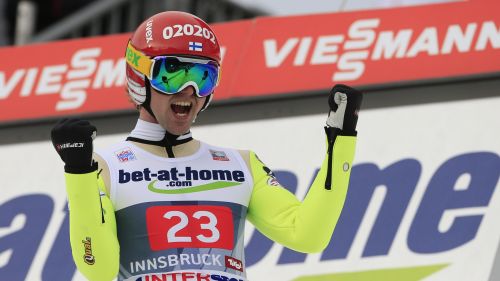 Gara-lotteria. Vince Anssi Koivuranta ed entra nella storia delle discipline nordiche. Tournée apertissima