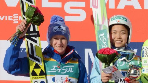 Vittoria ex aequo per Daniela Iraschko-Stolz e Sara Takanshi nella seconda gara di Ljubno
