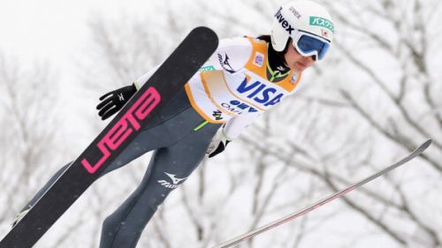 Kati Wilhelm trionfa fiaccando Sandrine Bailly, mentre Magdalena Neuner sfiora la top ten