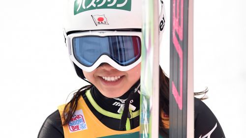 Sara Takanashi inarrivabile anche nella bufera di Zao