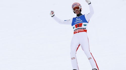 Christopher Spring ottiene la sua prima vittoria della carriera a Whistler. Miglior gara dell'anno per Bertazzo