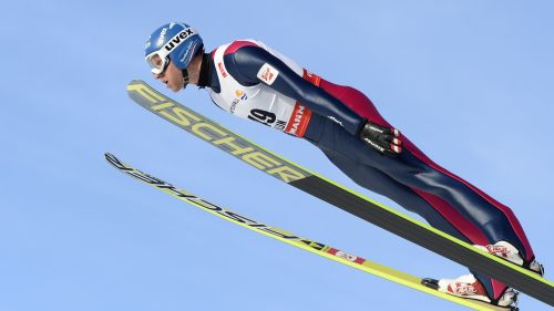 Bernhard Gruber il migliore nel segmento di salto, ma c'è grande incertezza. Gara compromessa per Pittin