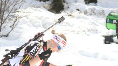 La squadra svizzera davanti all'obiettivo dei fotografi a Zermatt