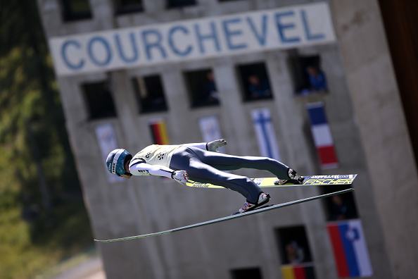 Squalifiche e norvegesi senza sci nella qualificazione di Courchevel